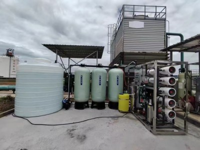 化工厂纯水系统软水器安装调试