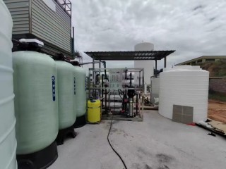 宝鸡工业纯水设备预处理安装，石英砂活性炭软水器冷却塔配套水处理施工