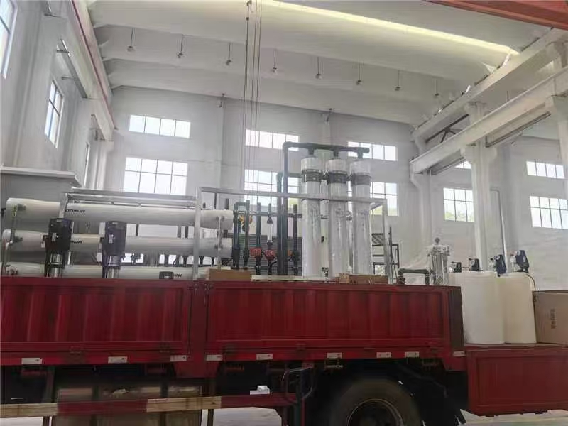 工业反渗透设备工艺流程图，展示原水预处理到纯水产出完整流程